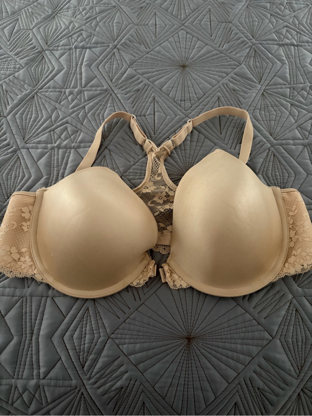 Maidenform Nude Lace-Back T-Shirt Bra, gently used